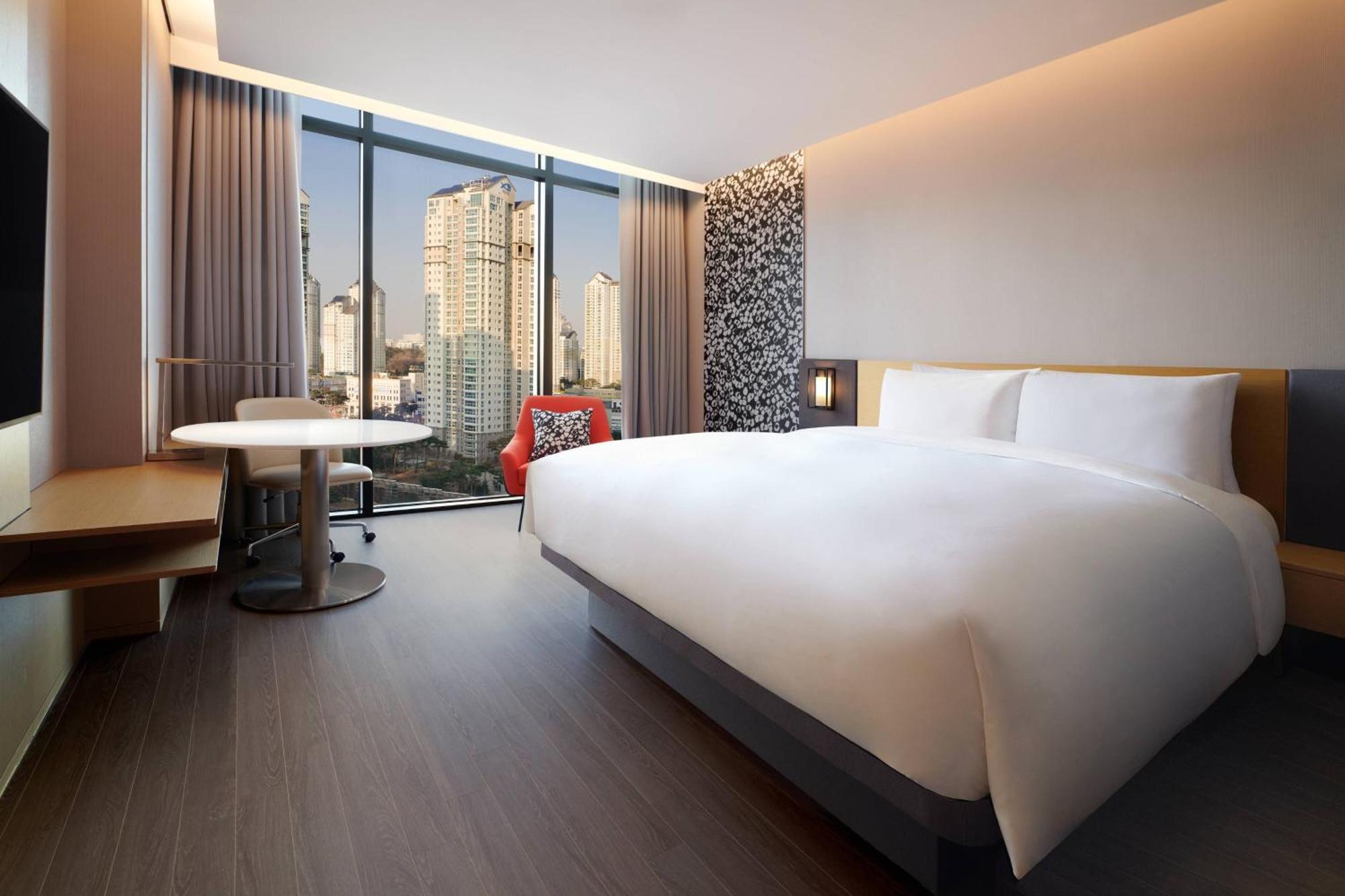 Courtyard By Marriott Suwon Hotel Eksteriør billede