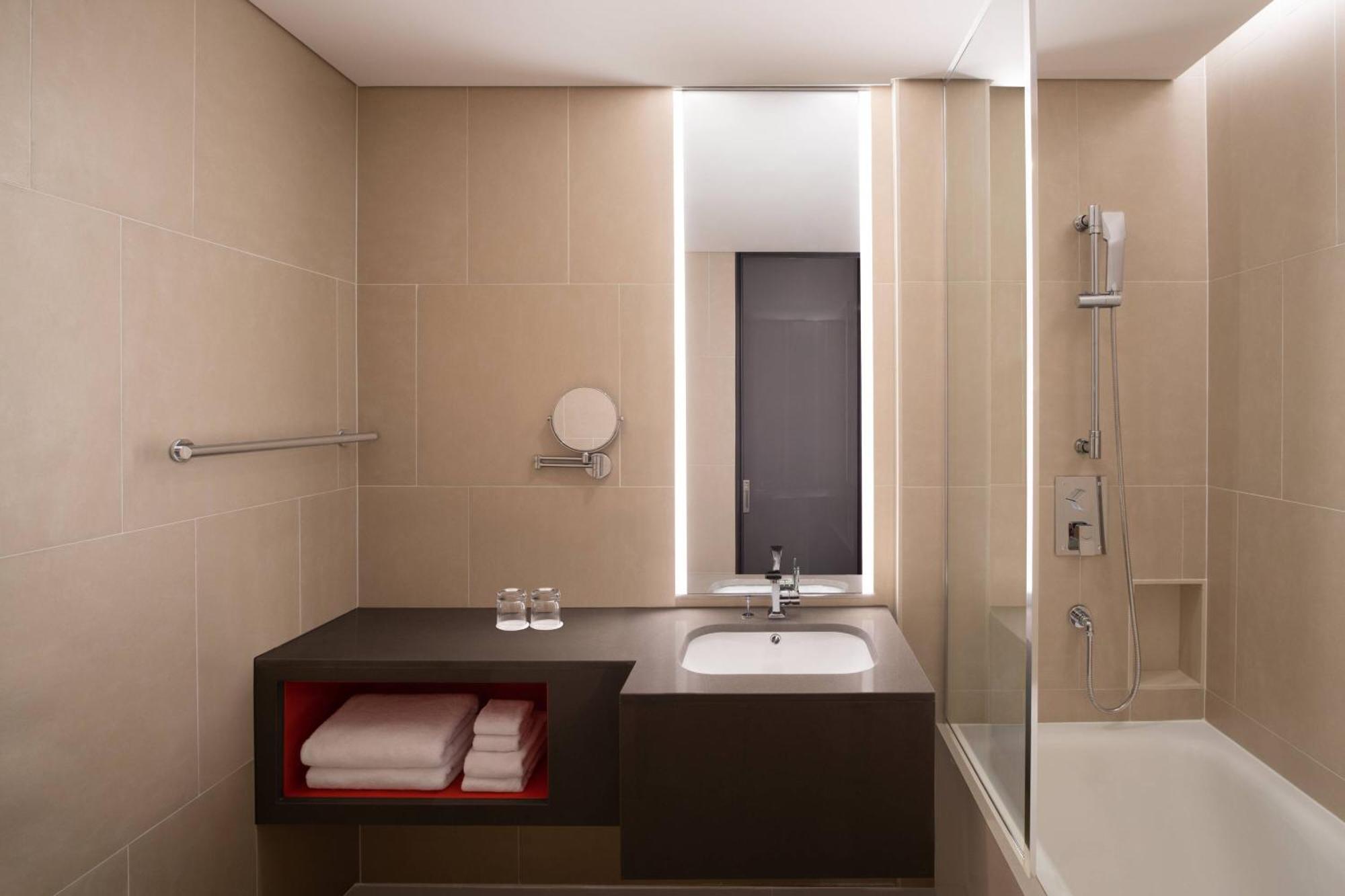 Courtyard By Marriott Suwon Hotel Eksteriør billede