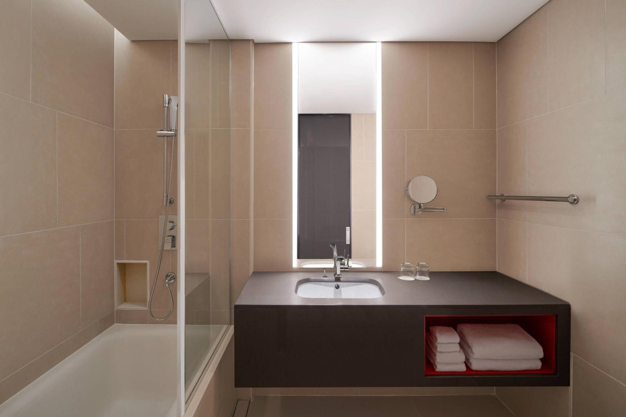 Courtyard By Marriott Suwon Hotel Eksteriør billede